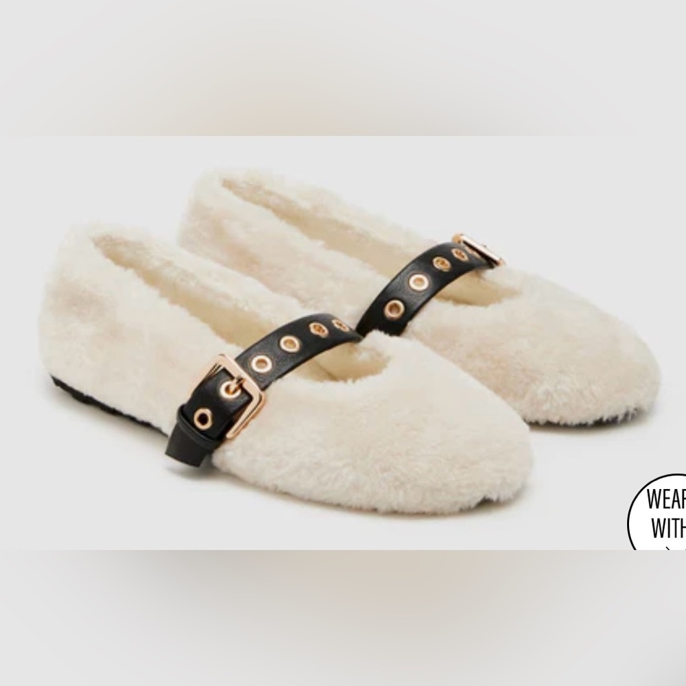 Steve Madden Cream Fuzzy Flats with Black Strap